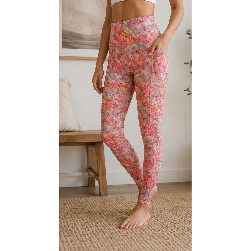 Lululemon Women Size 4 Floral High Rise Leggings Side Pockets Multicolor Yoga